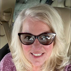 Meet your Posher, Kerri